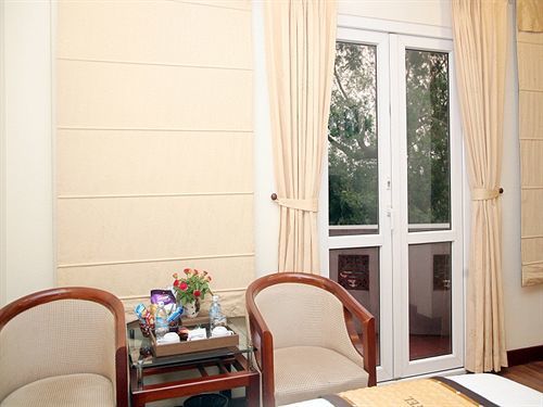 Huyen Chau Hotel Hanoi Exterior photo